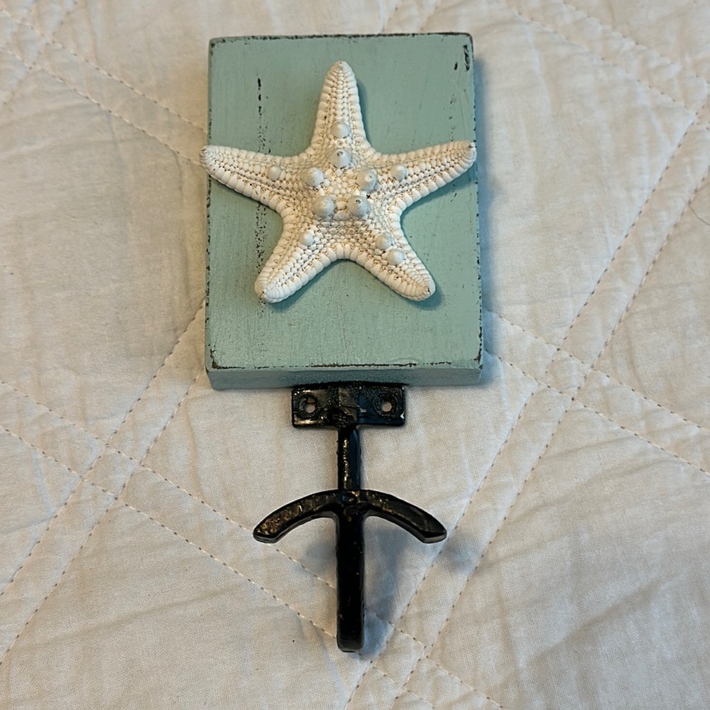 Beachy Starfish Wooden Hook
